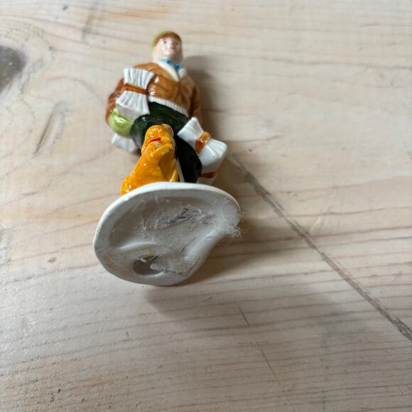 Department 56 EUC Vintage 1993 Village News Delivery Mail Carrier Ceramic - Picture 2 of 7